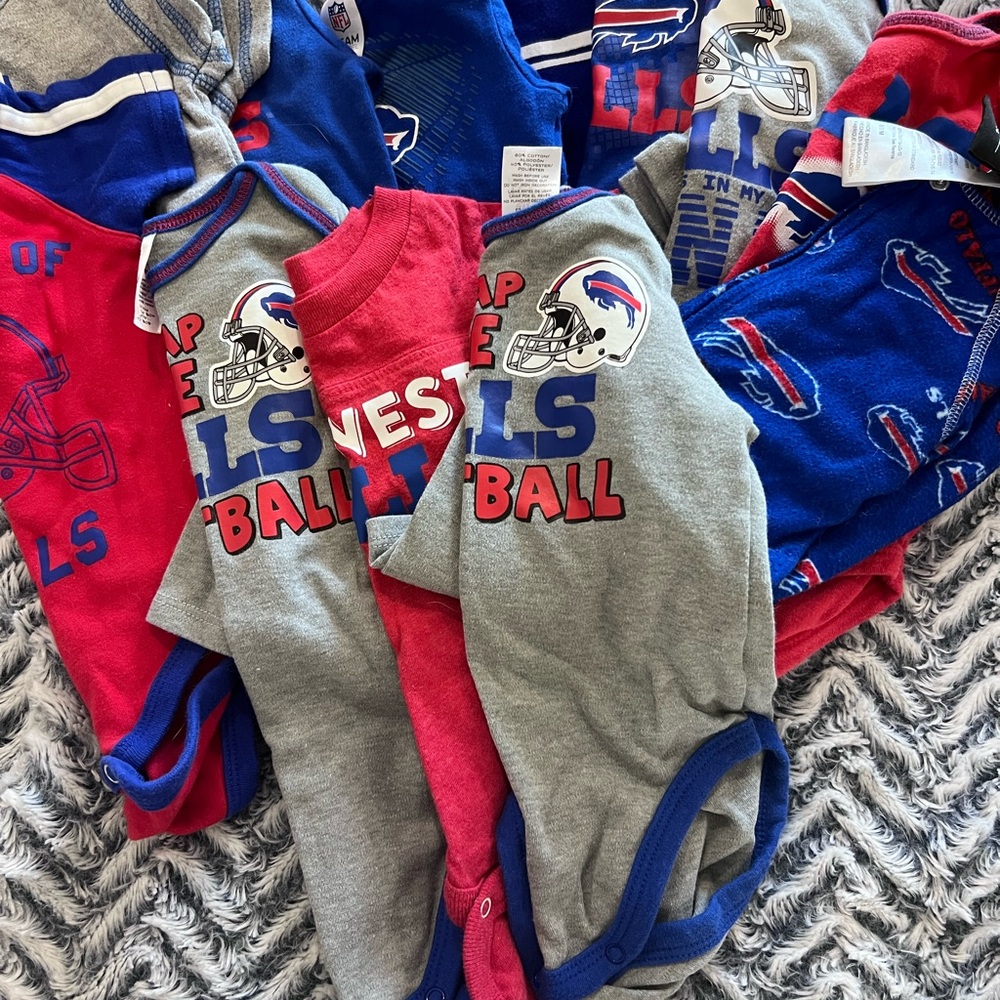 Buffalo Bills Baby Onesies Set